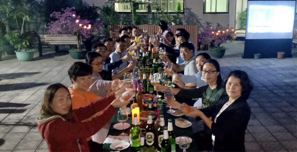 麥斯2018年第三季度優(yōu)秀表彰會議暨燒烤晚會
